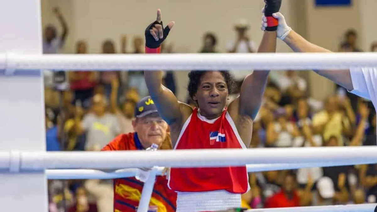 Estefani Almánzar gana oro en boxeo de 54 kg