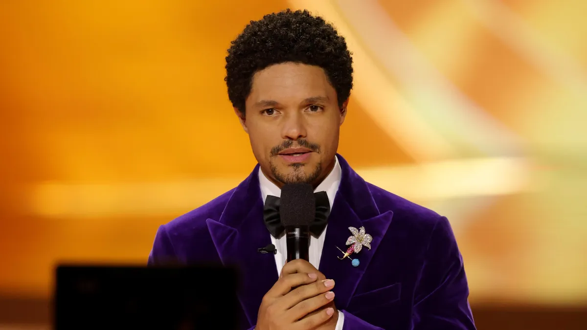 Trevor Noah presentará el Pixel 11: Google apuesta por el entretenimiento
